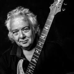 Bernie Marsden plays 'Ready an' Willing' Event Title Pic