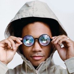 Toro Y Moi