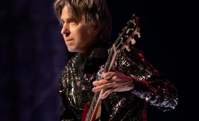 ERIC JOHNSON  at KK's Steel Mill, Wolverhampton