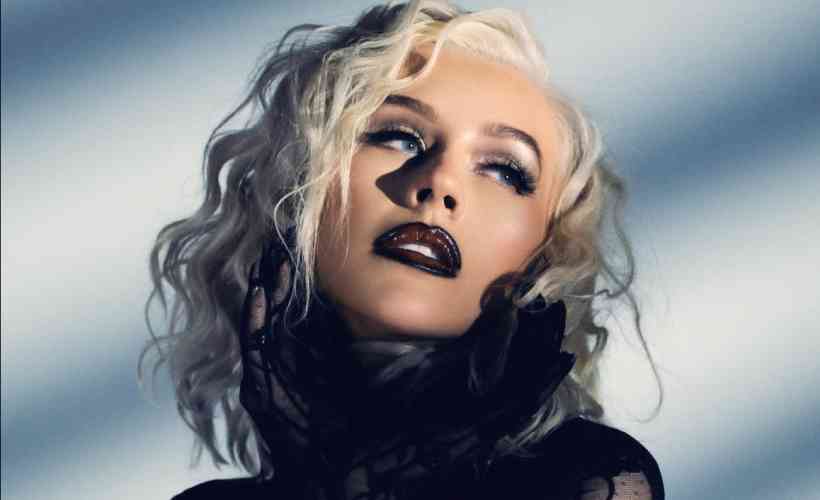 Christina Aguilera press shot