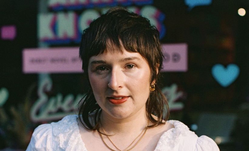 Buy Essy Sparrow Tickets