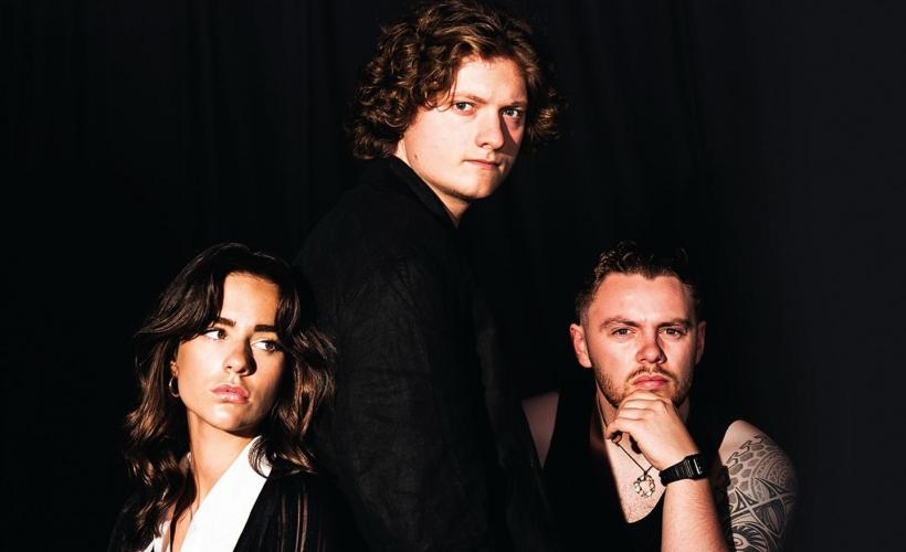 Seb Lowe  at Wedgewood Rooms, Portsmouth