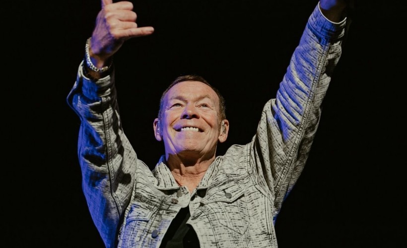 UB40 Feat Ali Campbell - Up Close and Personal                  at Eventim Apollo, London