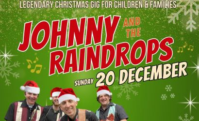 Johnny and the Raindrops  at Mapperley Plains Social Club, Nottingham