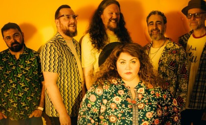 RÍOGHNACH CONNOLLY & HONEYFEET  at The Fox and Firkin, London