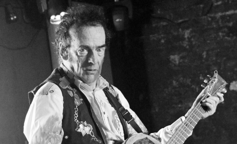 Ed Tudor Pole  at New Cross Inn, London