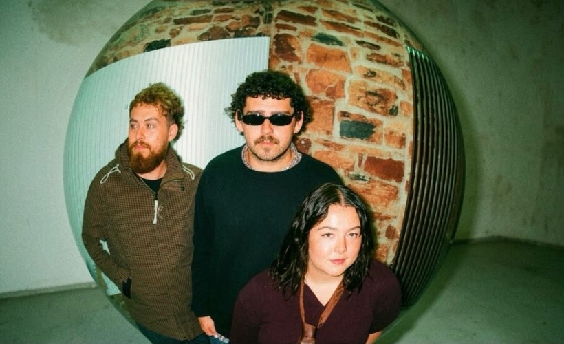 GWLAD: Nipper & The Dawggs + Special Guests