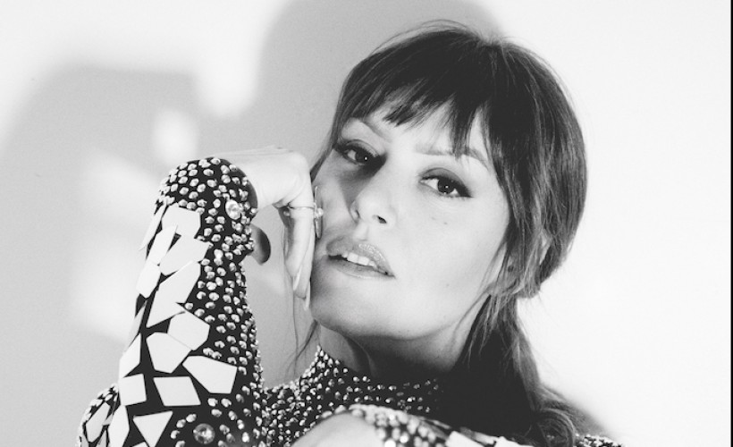  	Natalie Williams 'Secret Garden' Live