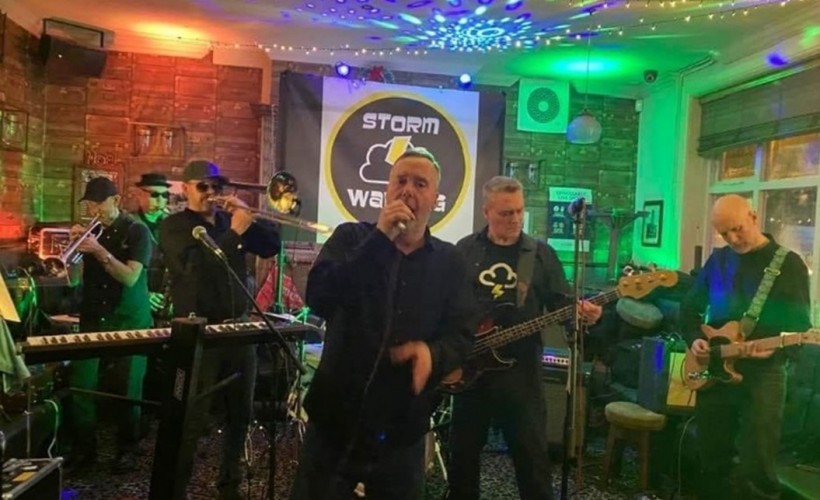  Storm Warning - Live @ Billy's
